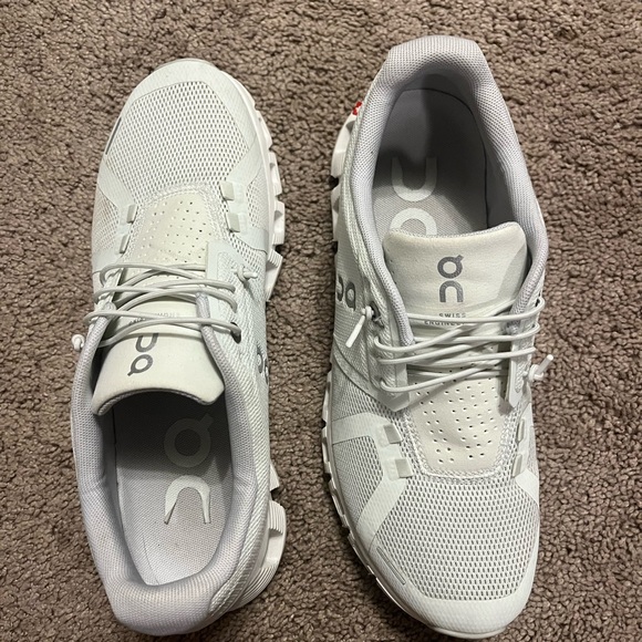 white on clouds - Picture 2 of 6